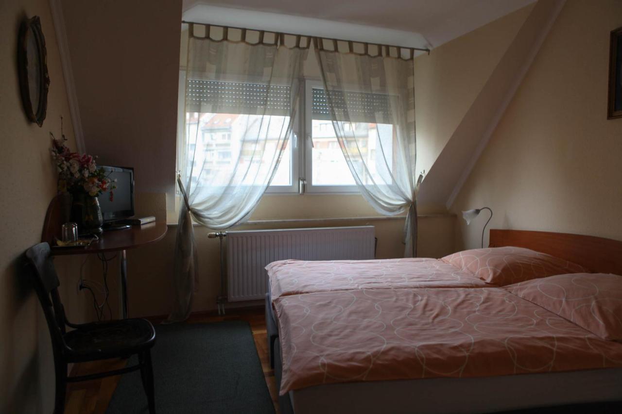 Barokk Antik Guest House Kecskemét Pokój zdjęcie