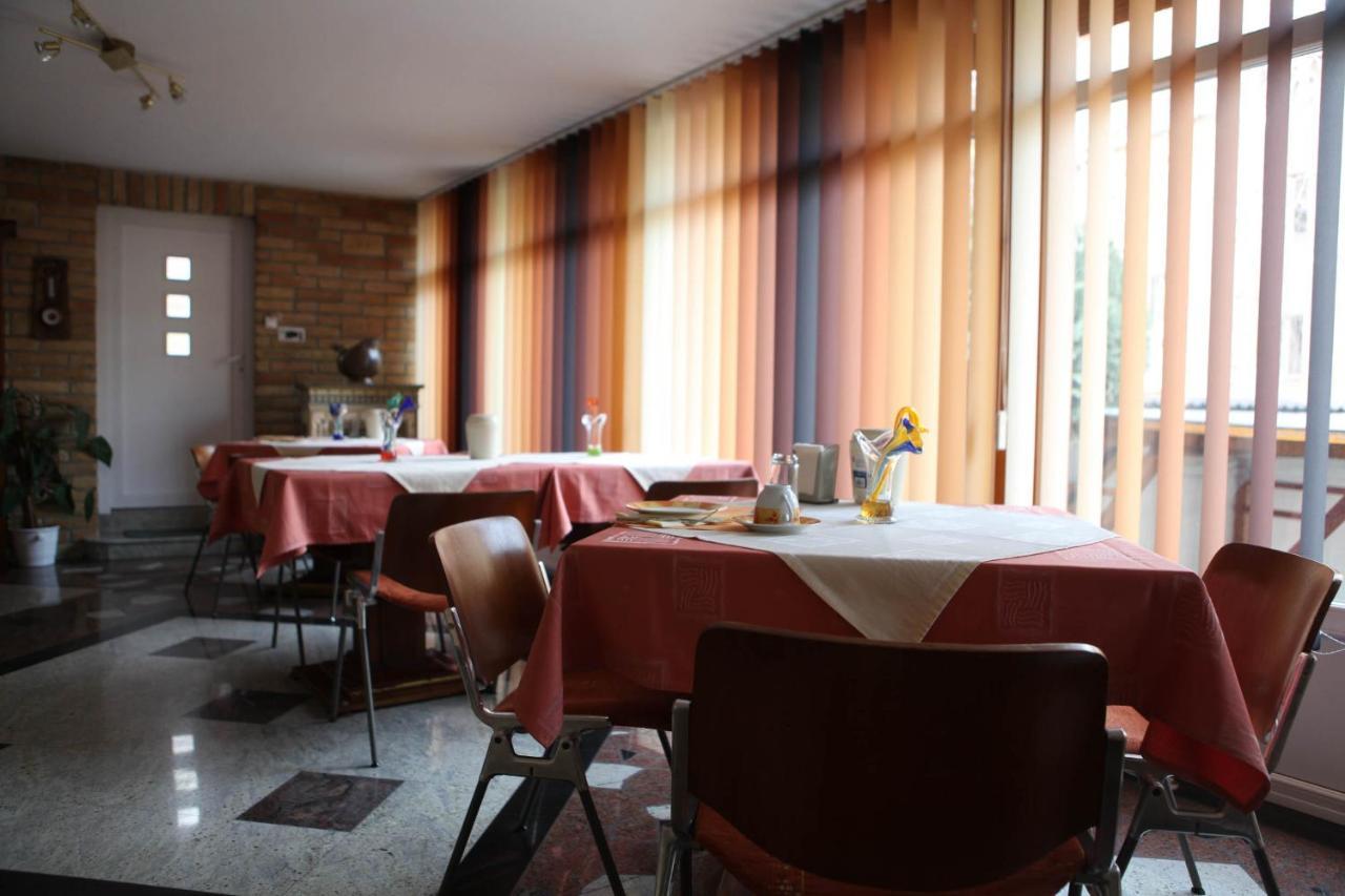 Barokk Antik Guest House Kecskemét Zewnętrze zdjęcie
